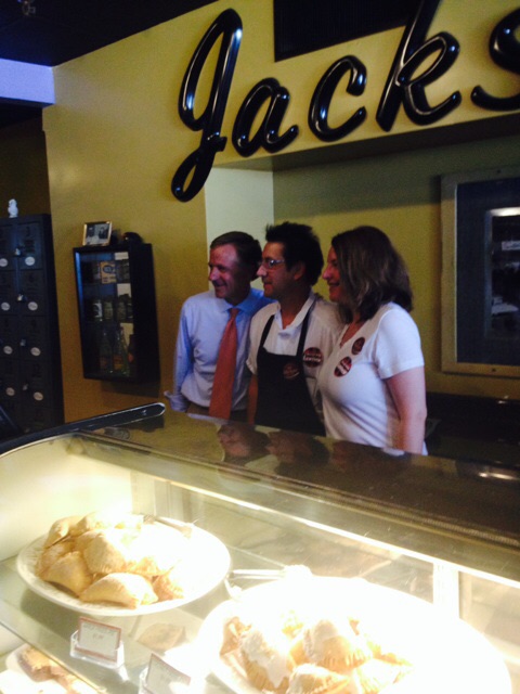Governor Haslam Visits Dean's Restaurant & Bakery
